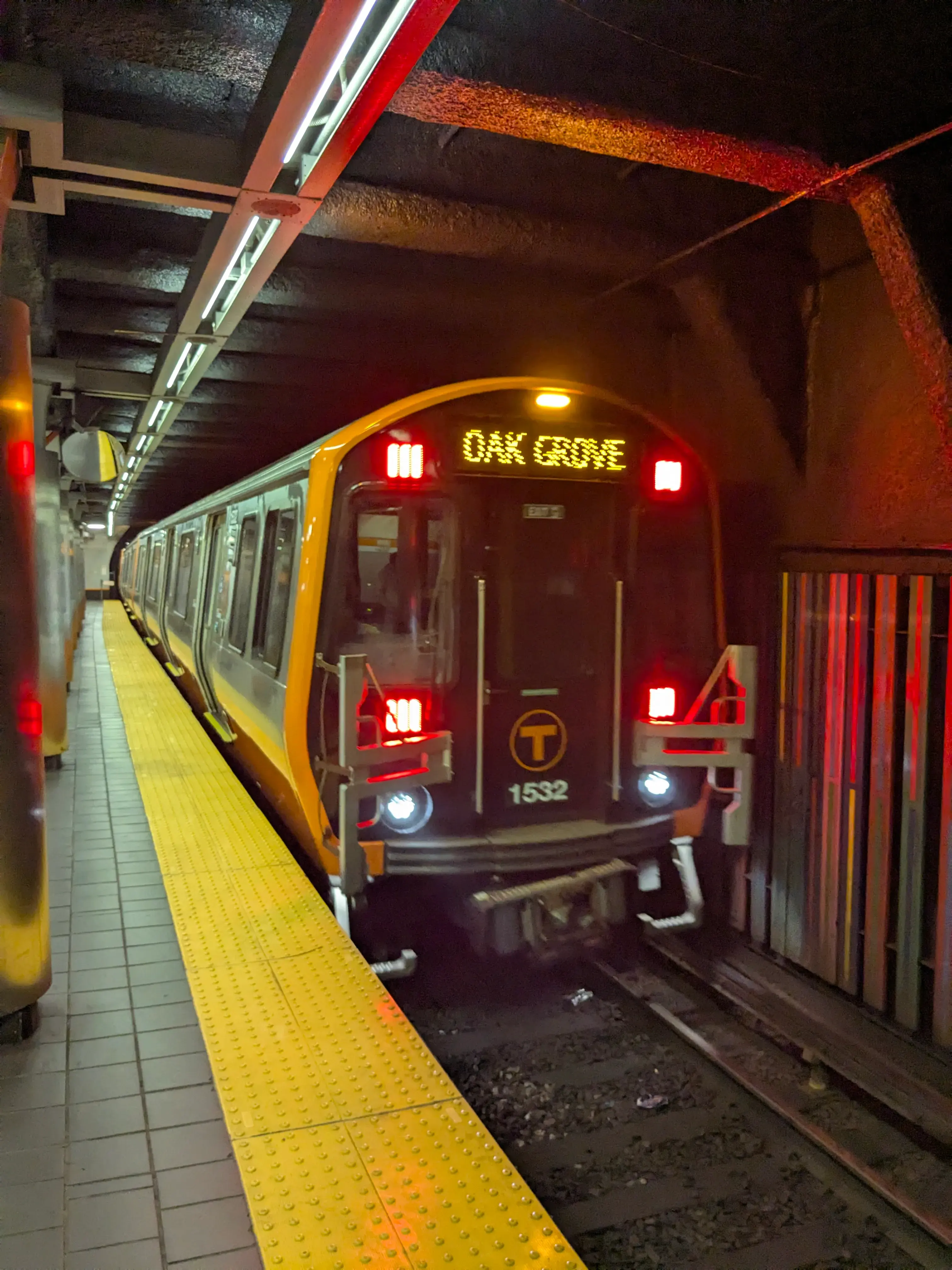 PXL_20250811_231158522